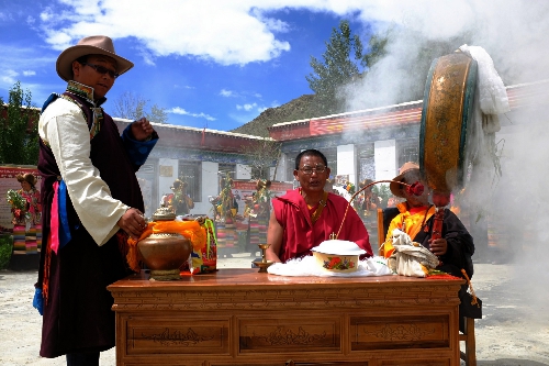 《藏香、酥油、喇嘛庙》DAY3  去山南，去寻访西藏的起源