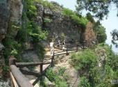 沂水灵泉山旅游区旅游攻略 之 崖壁栈道