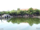 南昌大学校园风光 之 月亮湖