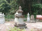 福建黄檗山万福寺风景区旅游攻略 之 墓塔