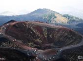 意大利卡塔尼亚市旅游攻略 之 火山口