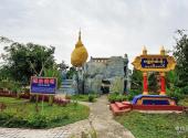 云南一寨两国村寨旅游攻略 之 佛塔
