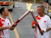阿拉善盟东风航天城旅游攻略 之 汪德源传递火炬
