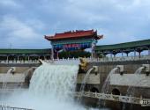 克拉玛依河旅游攻略 之 人工瀑布