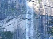 大别山彩虹瀑布旅游攻略 之 攀岩