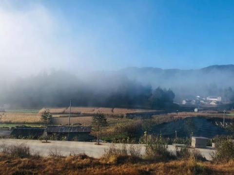 云南游记:山楂加辣椒,竟然还有这种吃法? 云南游记:山楂加辣椒,竟然还有这种吃法?