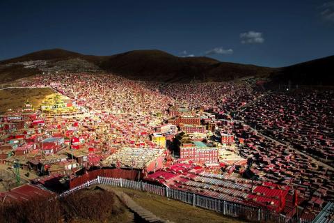 色达五明佛学院,藏地旅行的必去之地! 色达五明佛学院,藏地旅行的必去之地!