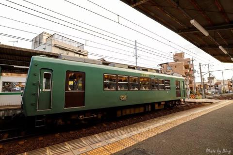 日本赏枫攻略 | 叡山电车枫叶隧道。 日本赏枫攻略 | 叡山电车枫叶隧道。