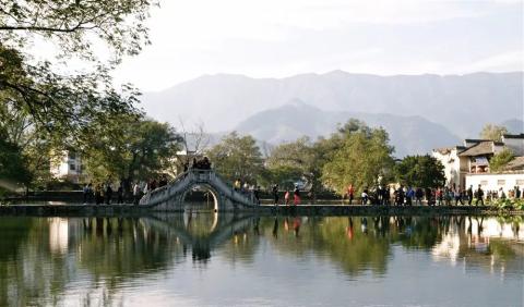 游记|那些年我拍过的徽州:粉墙黛瓦、棠樾牌坊和新安江 游记|那些年我拍过的徽州:粉墙黛瓦、棠樾牌坊和新安江