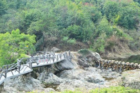 樟脚金钟潭瀑布群旅游攻略 之 情人桥