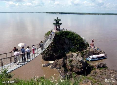 街津口赫哲族旅游度假区旅游攻略 之 山顶凉亭
