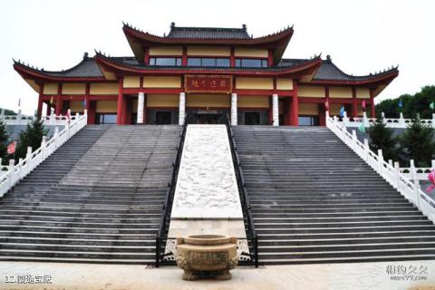 大连莲花山寺旅游攻略 之 圆通宝殿