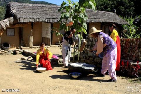 长白朝鲜族民俗村旅游攻略 之 民居服务区