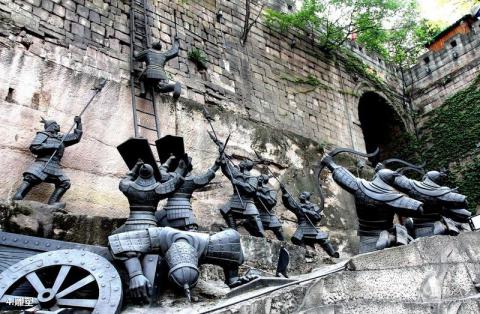 重庆古城墙旅游攻略 之 雕塑