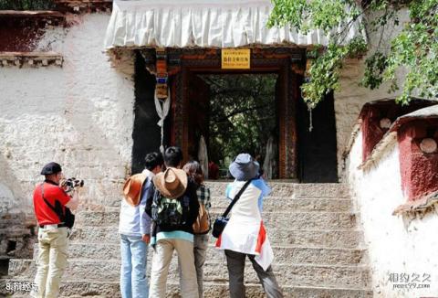 西藏拉萨色拉寺旅游攻略 之 辩经场