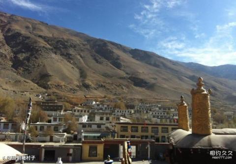 西藏扎耶巴洞窟群旅游攻略 西藏扎耶巴洞窟群旅游攻略
