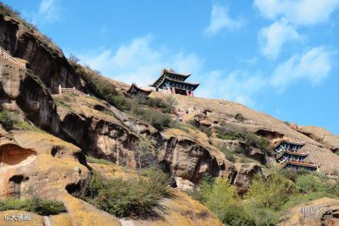 宁夏西吉火石寨国家地质公园旅游攻略 之 大佛殿 宁夏西吉火石寨国家地质公园旅游攻略 之 大佛殿