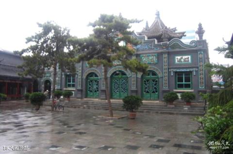 呼和浩特清真大寺旅游攻略 之 大殿顶部 呼和浩特清真大寺旅游攻略 之 大殿顶部