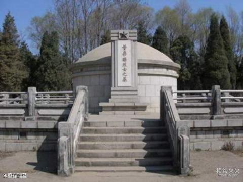 隆化董存瑞烈士陵园旅游攻略 之 董存瑞墓 隆化董存瑞烈士陵园旅游攻略 之 董存瑞墓
