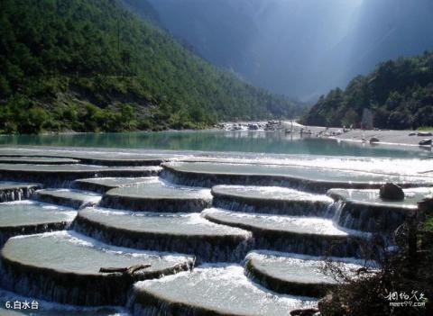 云南香格里拉旅游攻略 之 白水台 云南香格里拉旅游攻略 之 白水台