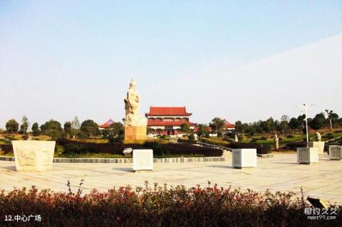 奉新百丈山萝卜潭风景区旅游攻略 之 中心广场 奉新百丈山萝卜潭风景区旅游攻略 之 中心广场