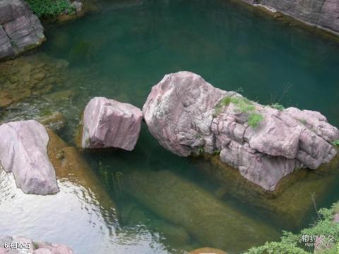 焦作云台山风景名胜区旅游攻略 之 相吻石