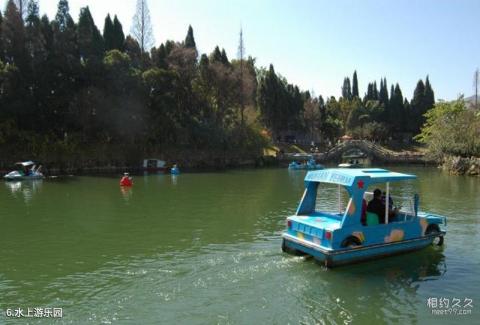 临沧西门公园旅游攻略 之 水上游乐园