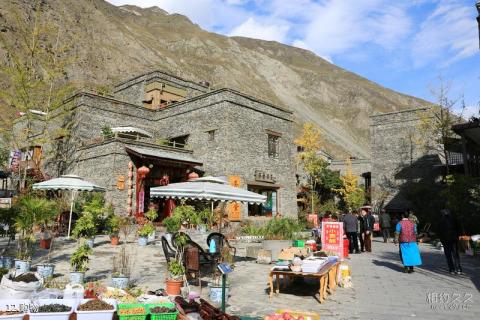 理县桃坪羌寨－甘堡藏寨旅游区旅游攻略 之 购物