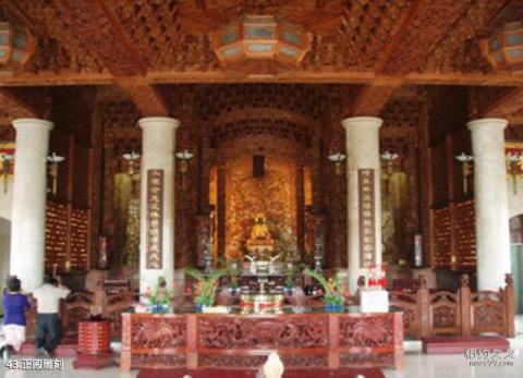 高雄莲池潭风景区旅游攻略 之 正殿雕刻