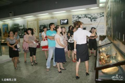 克拉玛依展览馆旅游攻略 之 迎难而上馆