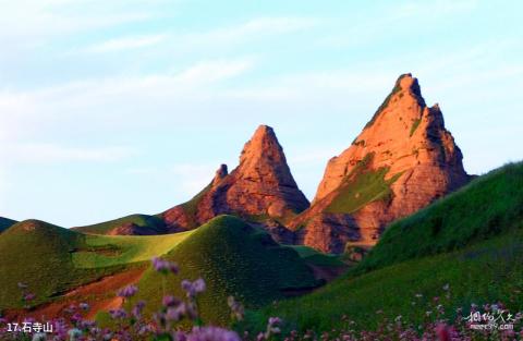宁夏西吉火石寨国家地质公园旅游攻略 之 石寺山 宁夏西吉火石寨国家地质公园旅游攻略 之 石寺山