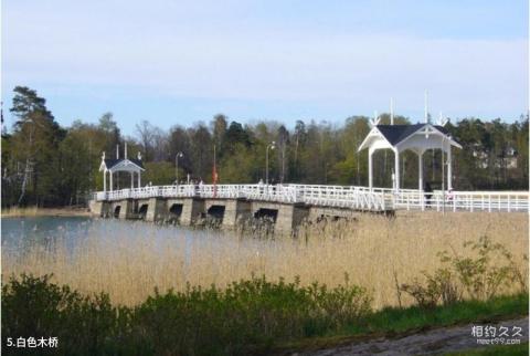 赫尔辛基伴侣岛旅游攻略 之 白色木桥