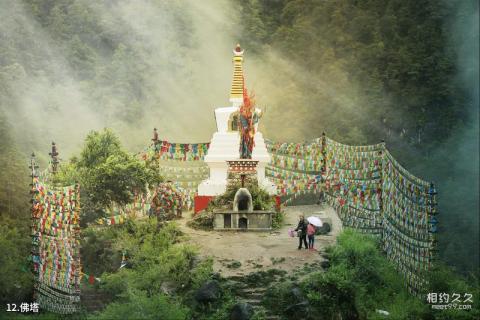 巴拉格宗香格里拉大峡谷旅游攻略 之 佛塔
