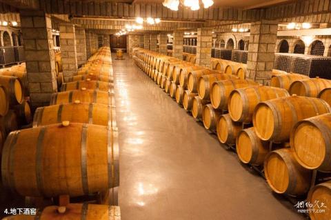 北京波龙堡酒庄旅游攻略 之 地下酒窖