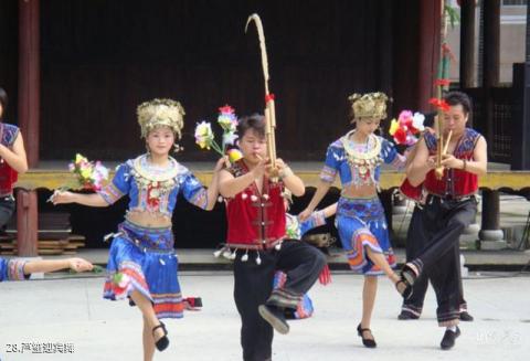 广西壮族自治区博物馆旅游攻略 之 芦笙迎宾舞 广西壮族自治区博物馆旅游攻略 之 芦笙迎宾舞
