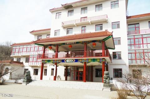 沈阳猪踪朝阳寺旅游攻略 之 办公楼