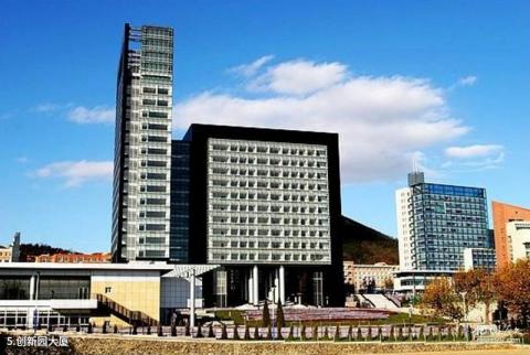 大连理工大学校园风光 之 创新园大厦 大连理工大学校园风光 之 创新园大厦