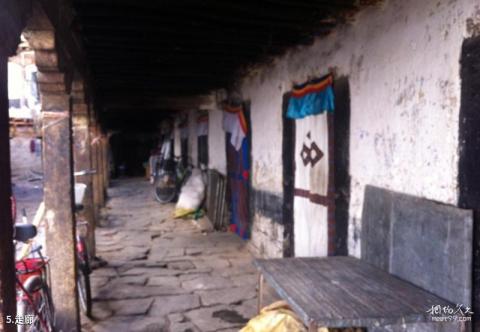 西藏木如寺旅游攻略 之 走廊