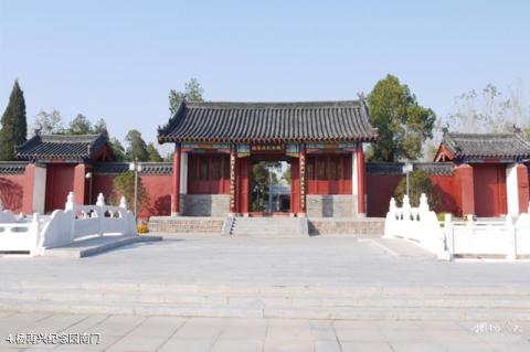 漯河小商桥景区旅游攻略 之 杨再兴纪念园南门 漯河小商桥景区旅游攻略 之 杨再兴纪念园南门
