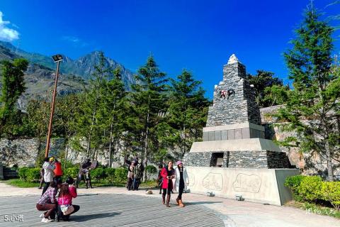 理县桃坪羌寨－甘堡藏寨旅游区旅游攻略 之 小塔